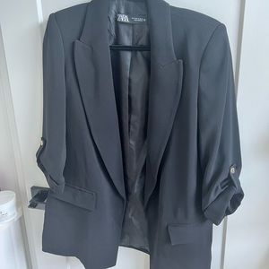 Zara women’s rolled button cuff blazer